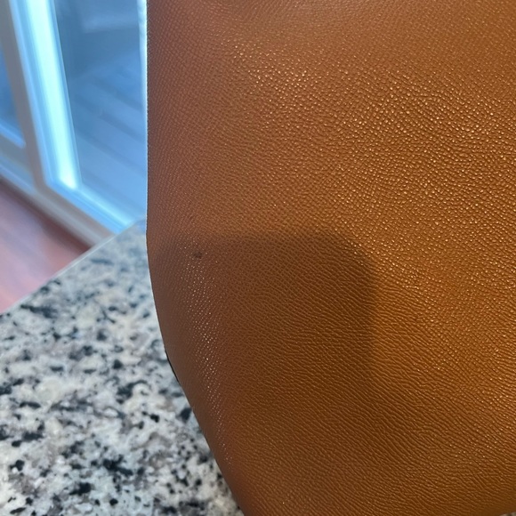 COPY - COPY - Gently Used Reversable Leather Coach Tote! - Picture 6 of 11